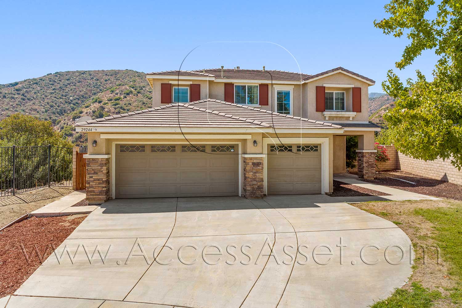 Photo 1 of 4-bedroom rental home in Lake Elsinore